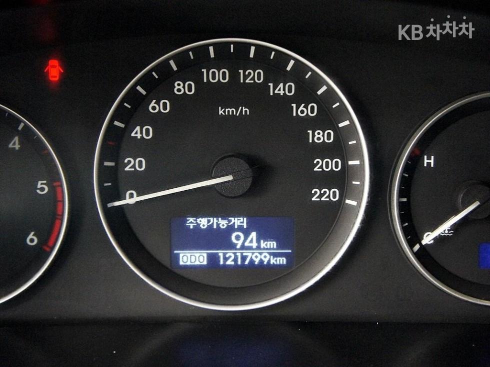 Hyundai Starex — miniaturë 9