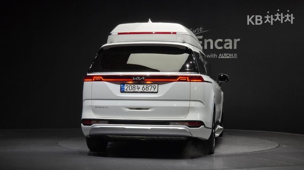 Kia Carnival — miniaturë 4