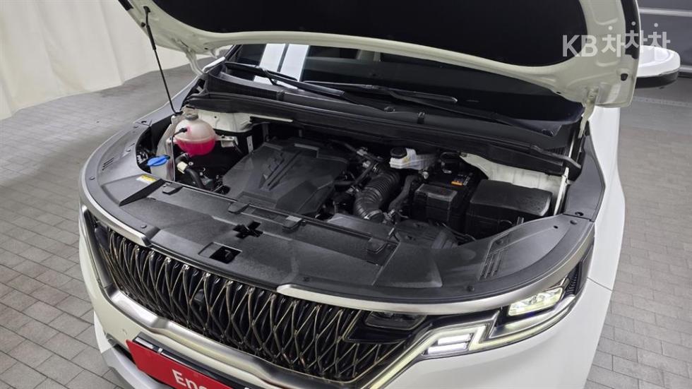 Kia Carnival — miniaturë 6
