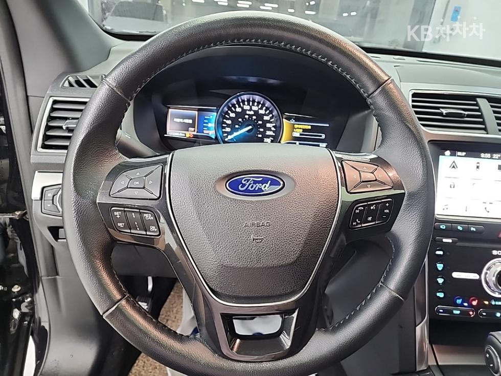 2019 Ford Used Car photo