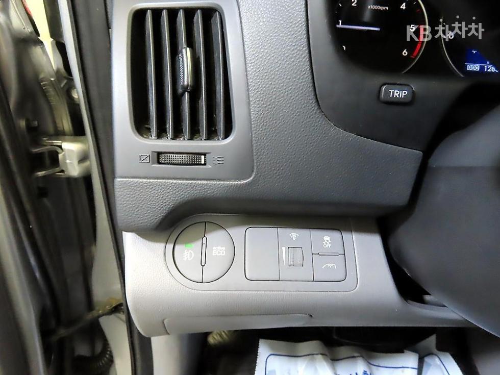Hyundai Starex — miniaturë 16