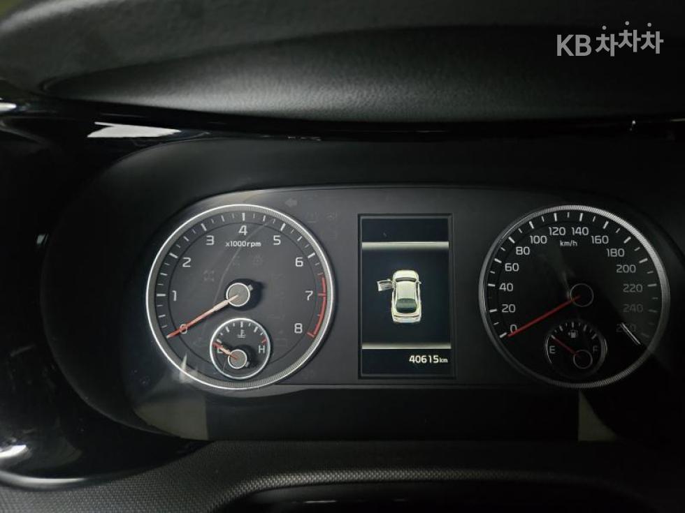Kia K5 — miniaturë 4