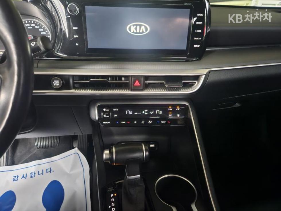 Kia K5 — miniaturë 5