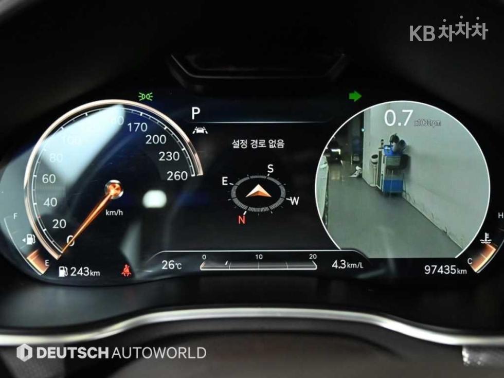 Genesis G80 — miniaturë 8