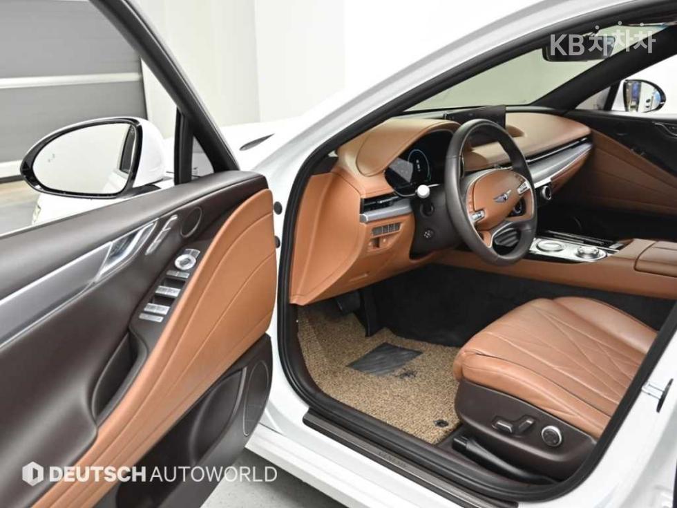 Genesis G80 — miniaturë 11