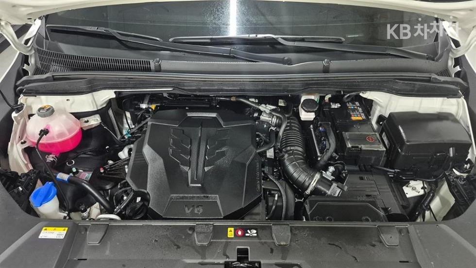 Kia Carnival — miniaturë 5