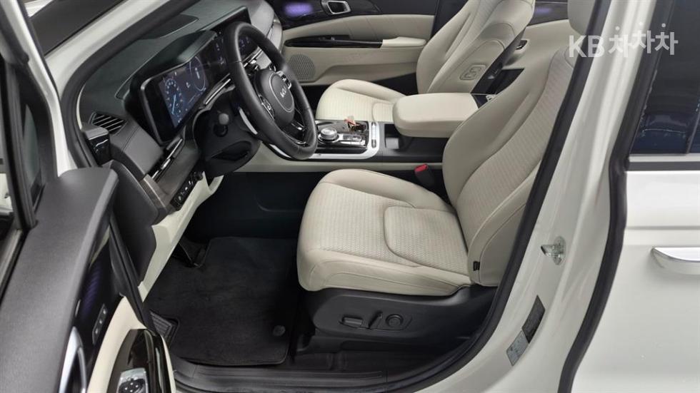 Kia Carnival — miniaturë 13