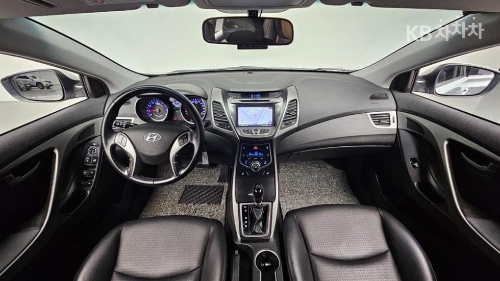 Hyundai Avante — miniaturë 7