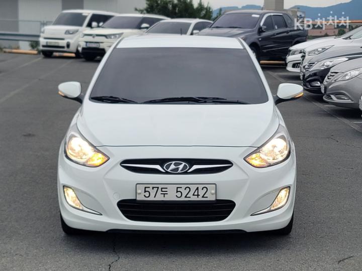 Hyundai Accent 1.6 GDI Top — foto 1
