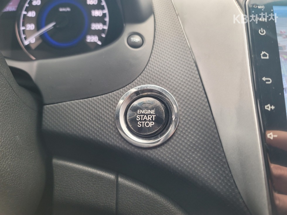 Hyundai Accent — miniaturë 19