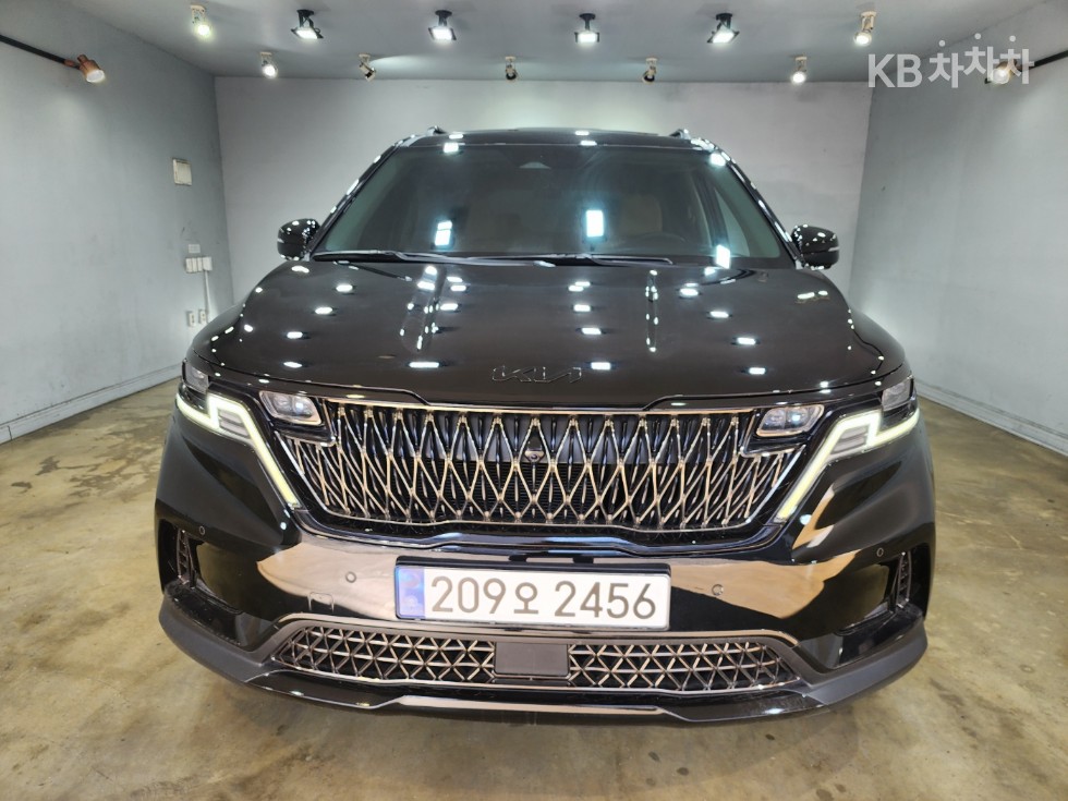 Kia Carnival — miniaturë 2