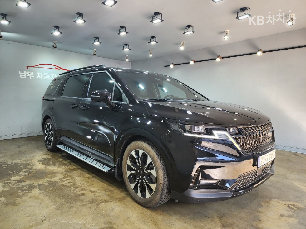 Kia Carnival — miniaturë 4
