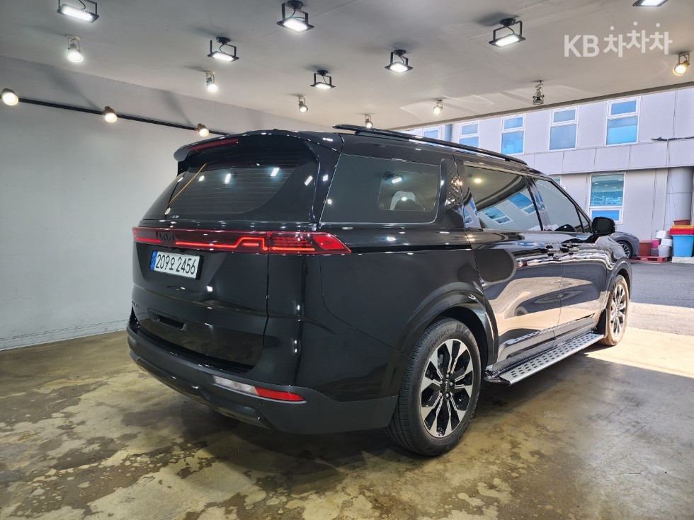 Kia Carnival — miniaturë 7