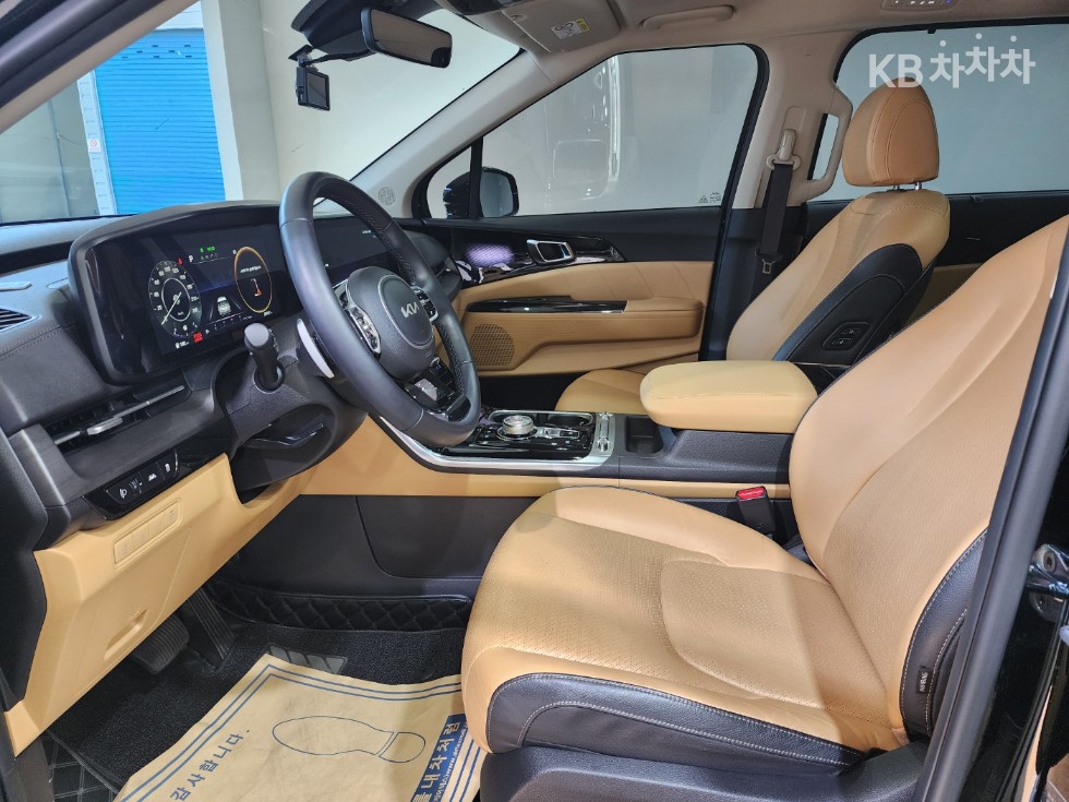 Kia Carnival — miniaturë 13