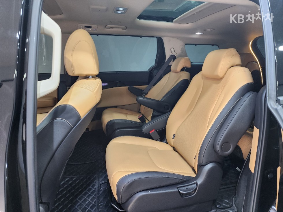 Kia Carnival — miniaturë 14