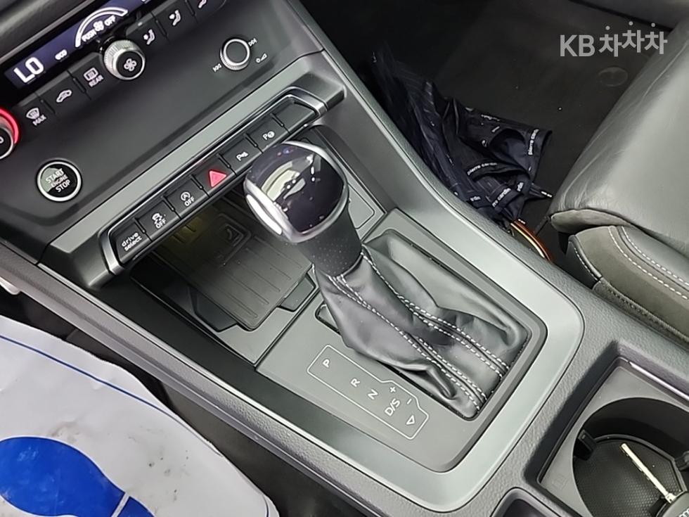 2022 Audi The New Q3(F3) photo