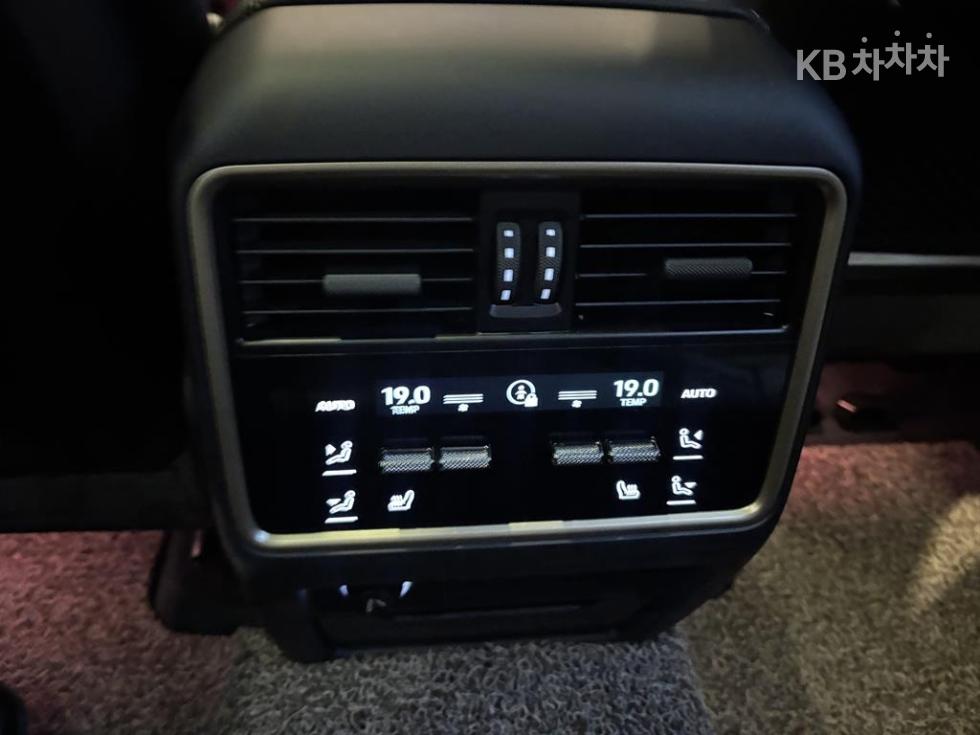 Porsche Cayenne — miniaturë 8