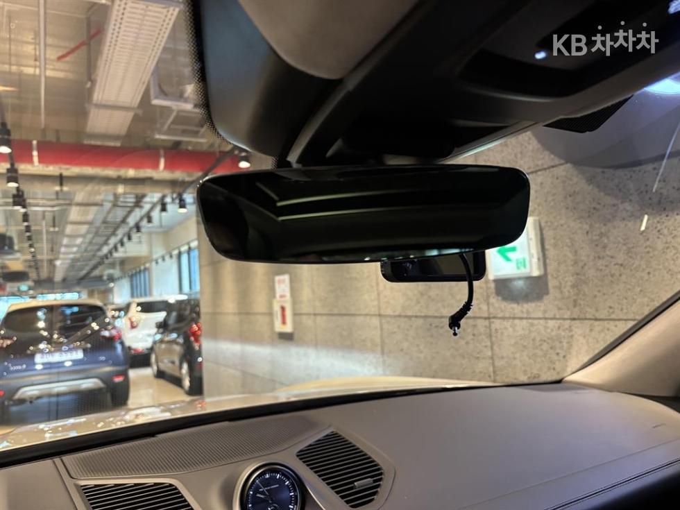 Porsche Cayenne — miniaturë 18