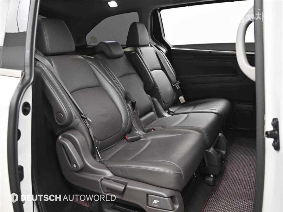 Honda Odyssey — miniaturë 12