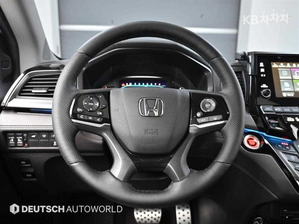 Honda Odyssey — miniaturë 13