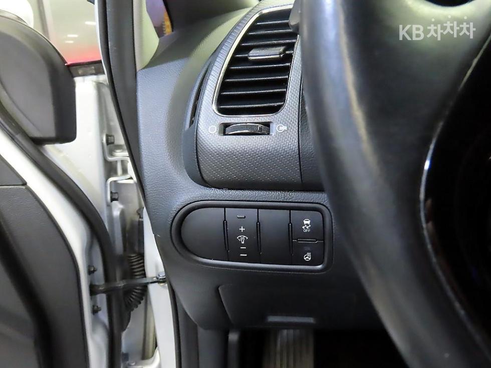 Kia K3 — miniaturë 17