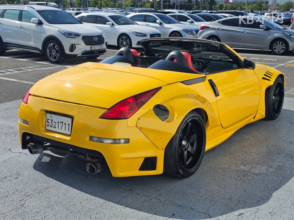Nissan 350Z — miniaturë 2