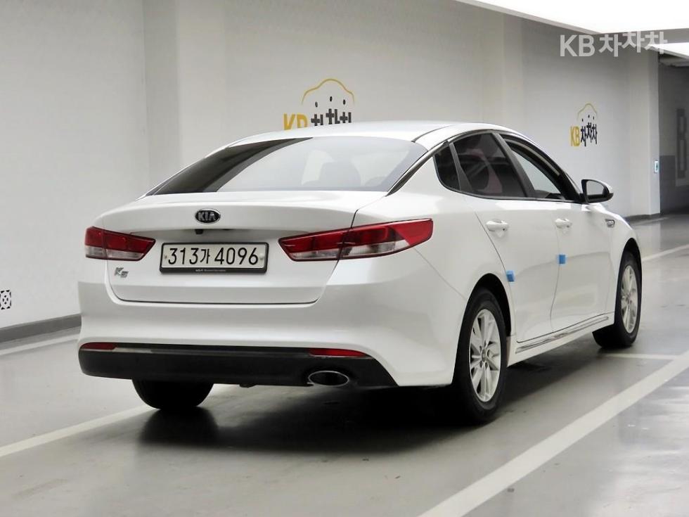 Kia K5 — miniaturë 4