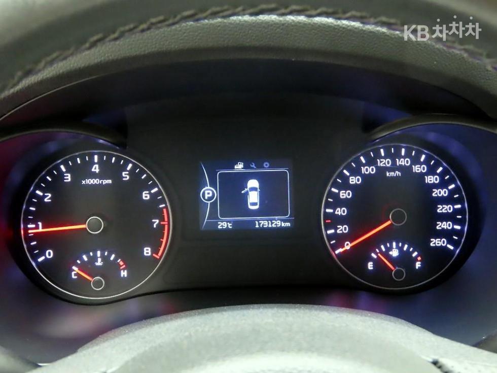 Kia K5 — miniaturë 6