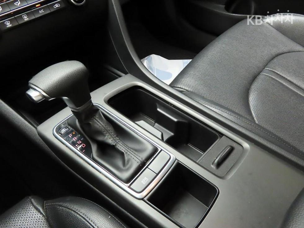 Kia K5 — miniaturë 11