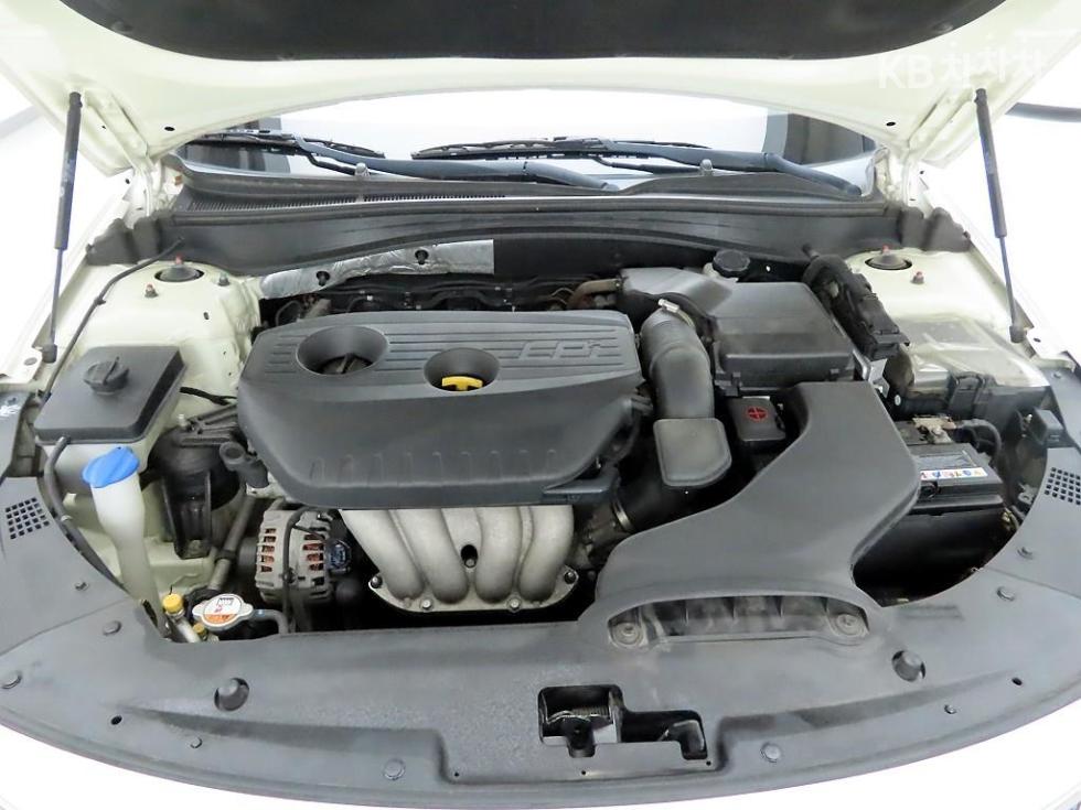 Kia K5 — miniaturë 20