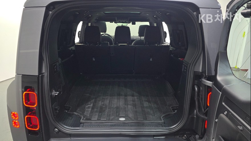Land Rover Defender — miniaturë 10