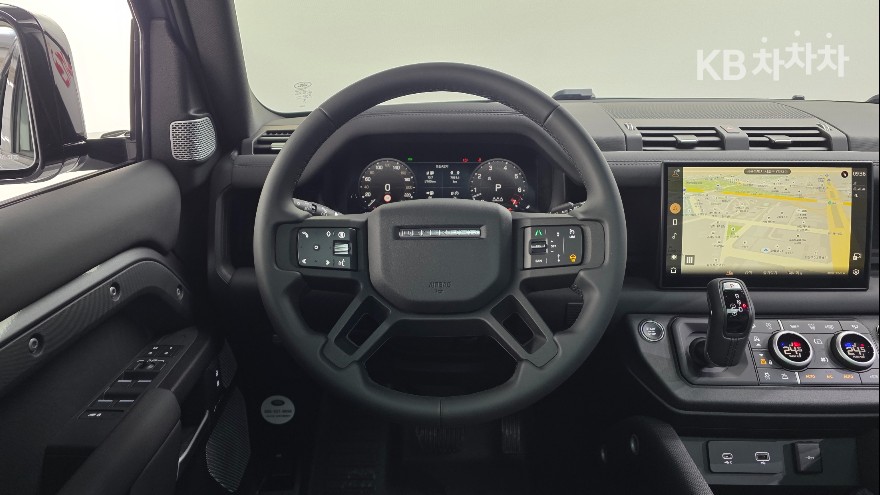Land Rover Defender — miniaturë 14