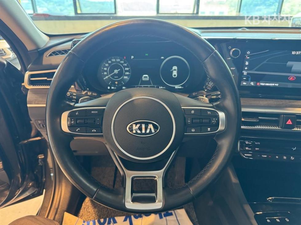 Kia K5 — miniaturë 7