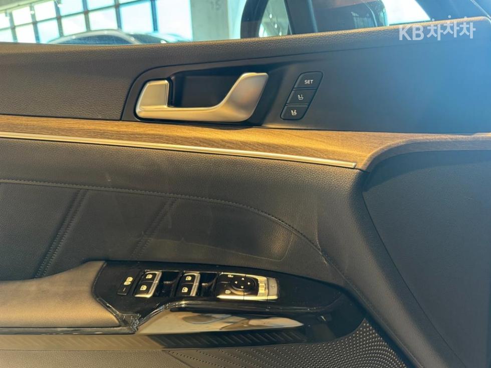Kia K5 — miniaturë 13