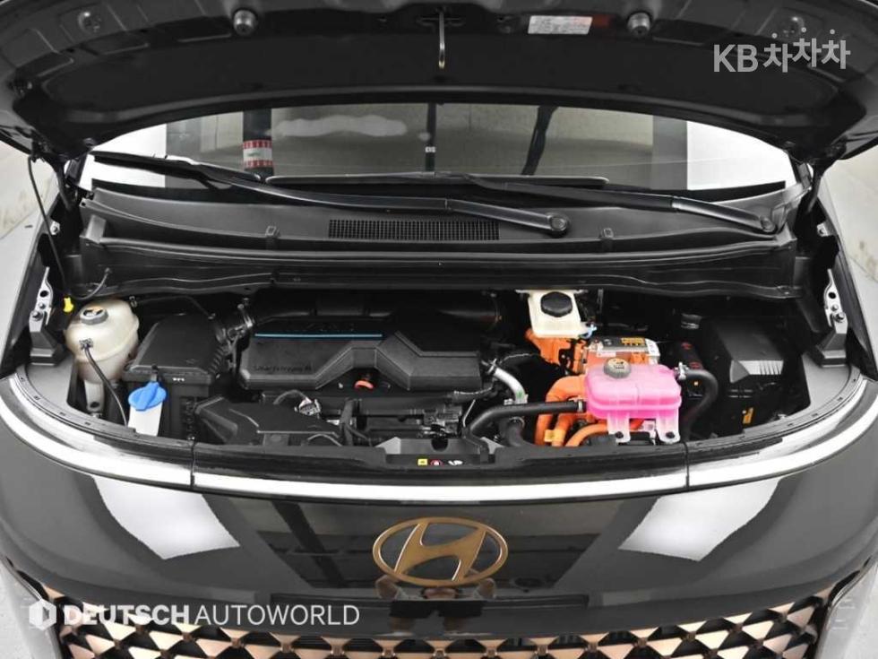 Hyundai Staria — miniaturë 6