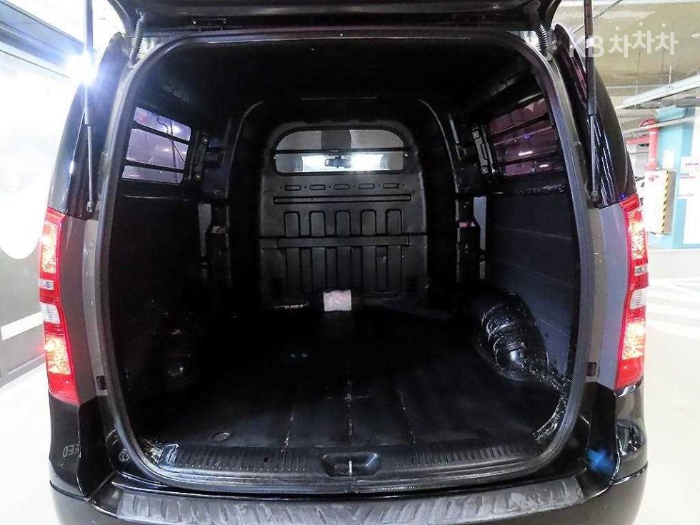 Hyundai Starex — miniaturë 18