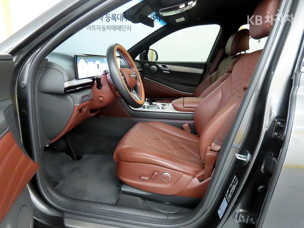 2024 Genesis GV80 photo