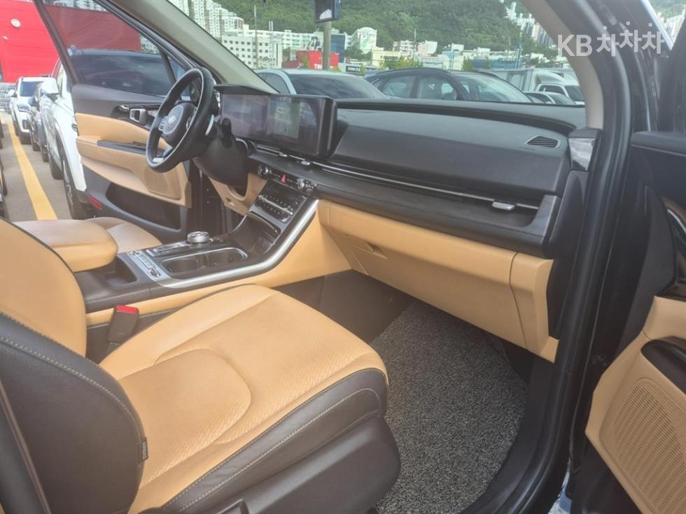 Kia Carnival — miniaturë 11