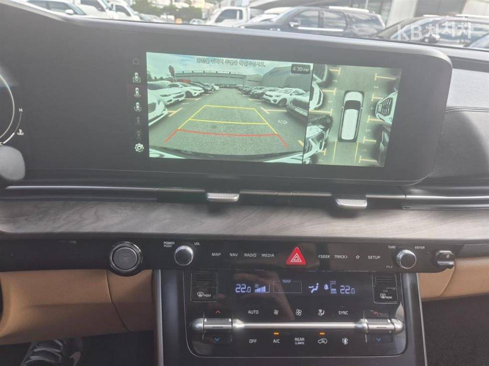 Kia Carnival — miniaturë 18