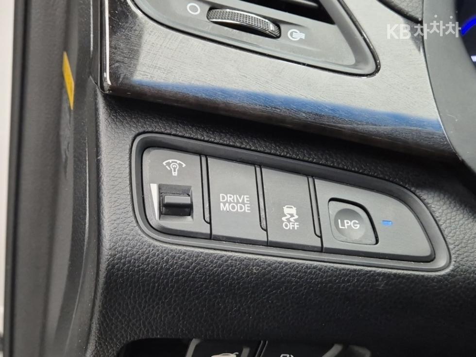Hyundai Grandeur — miniaturë 18