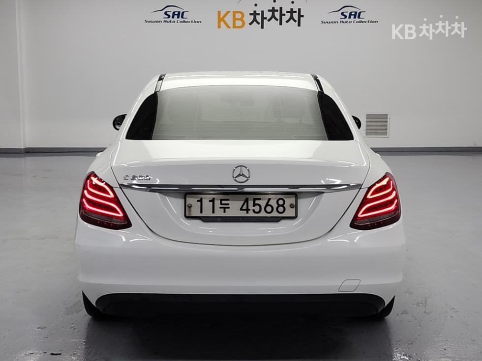 2015 Mercedes-Benz C photo