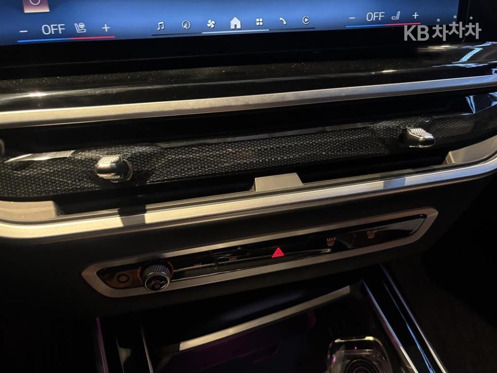 BMW X7 — miniaturë 13