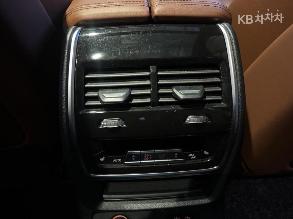 BMW X7 — miniaturë 18