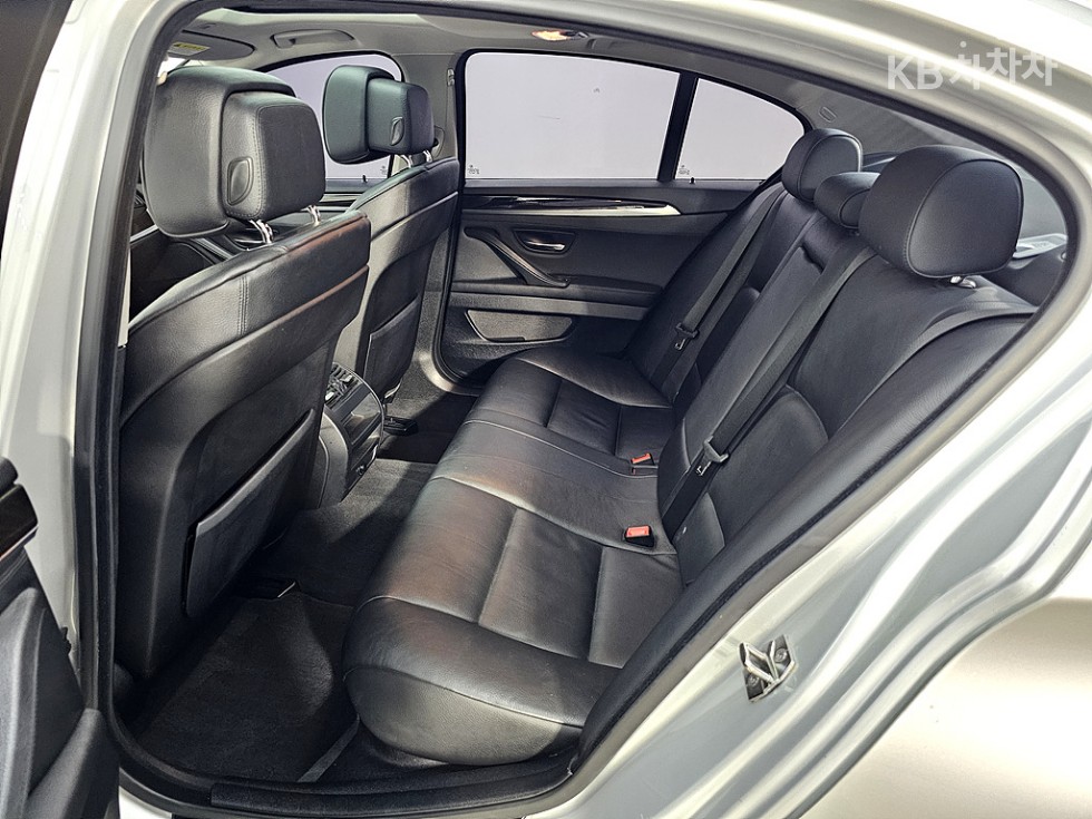 BMW 5er — miniaturë 9