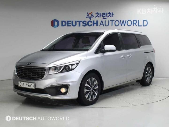 Kia Carnival 9인승 2.2 디젤 — foto 1