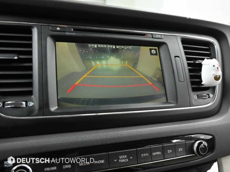 Kia Carnival — miniaturë 15