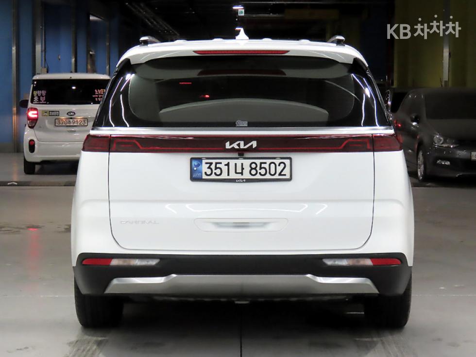 Kia Carnival — miniaturë 3