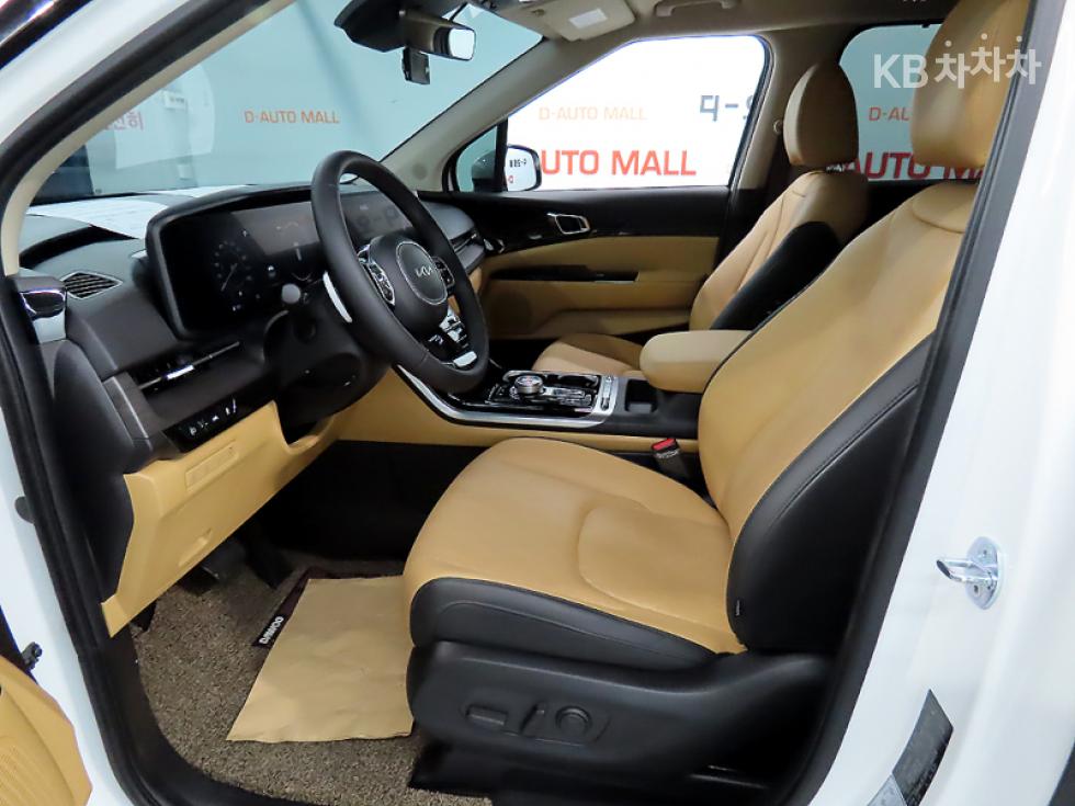 Kia Carnival — miniaturë 6