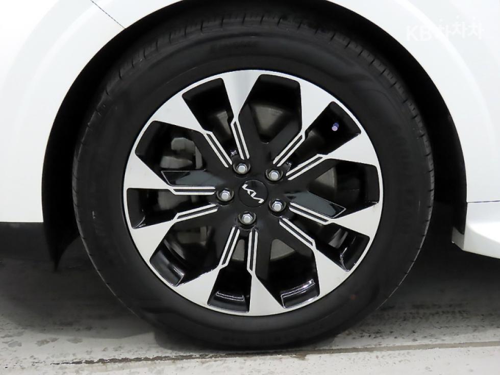 Kia Carnival — miniaturë 20