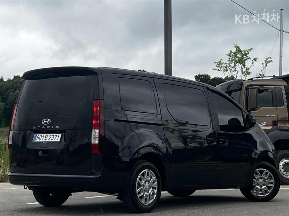 Hyundai Staria — miniaturë 2